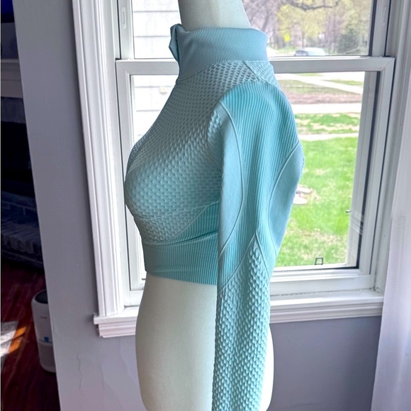 Light Blue Textured Activewear Pong Sleeve Full Zip Shirt - Picture 4 of 7